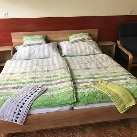 Apartman Lovasi * Bük