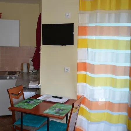 شقة Apartman Lovasi *